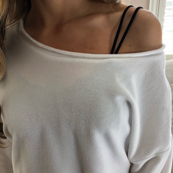 Solddd Outtt - Picture 3 of 6